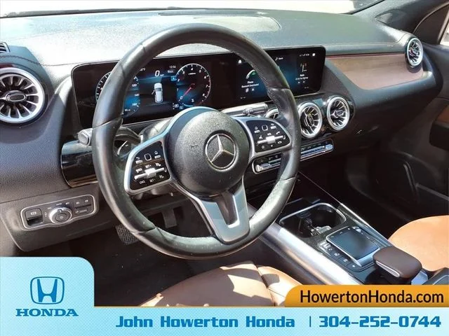 Used 2022 White Mercedes-Benz GLA 250 image 13