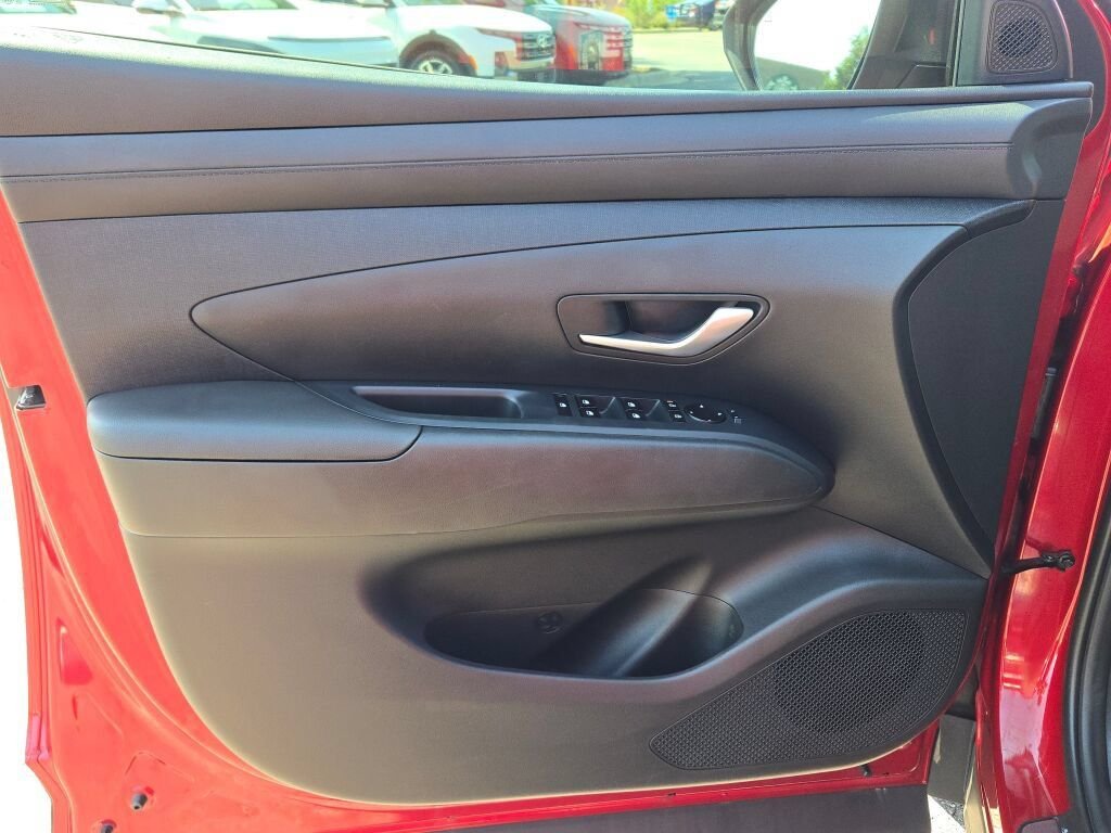 Certified Used 2025 Red Hyundai SEL Convenience image 19