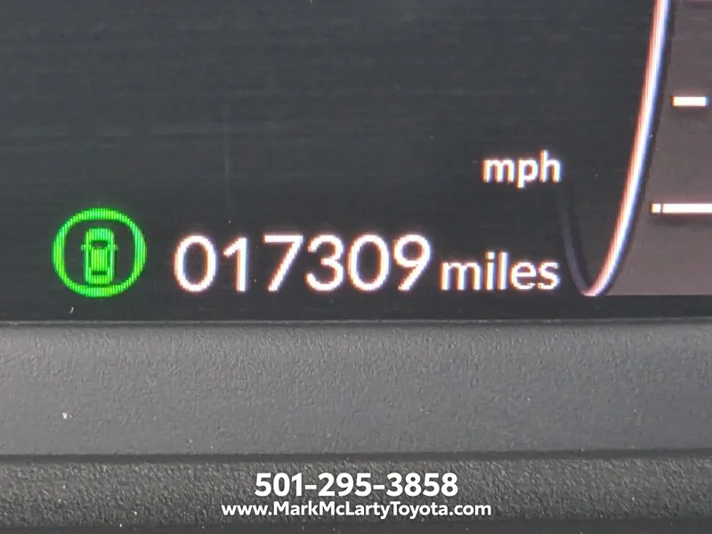 Used 2025 Solar Silver Metallic Honda SE CVT image 24