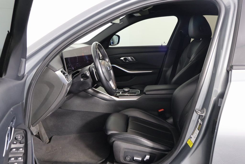 2023 BMW 3 Series 330i - Photo 10