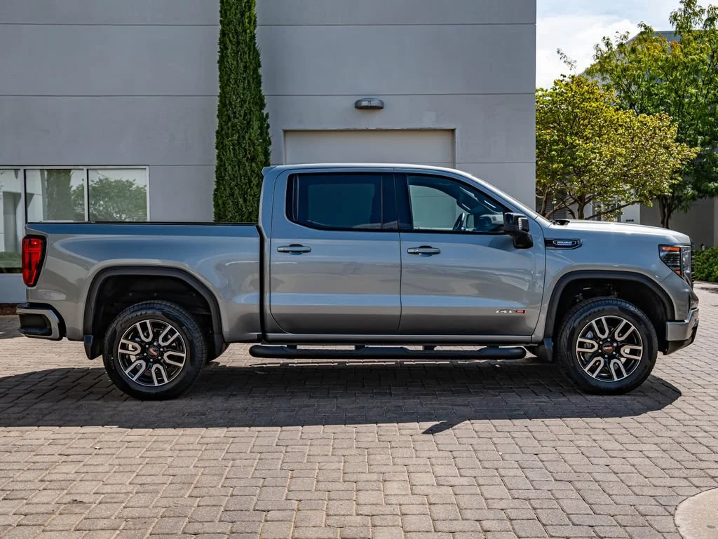 Used 2024 Sterling Metallic GMC AT4 image 11
