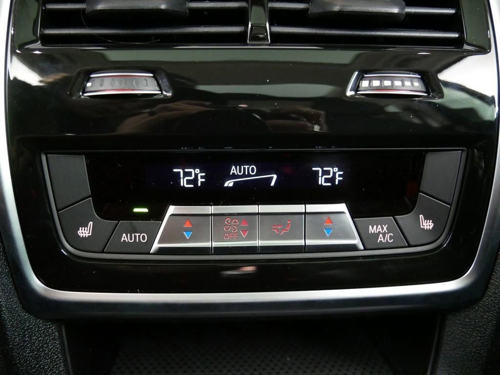 Used 2026 Black Sapphire Metallic BMW xDrive40i image 32