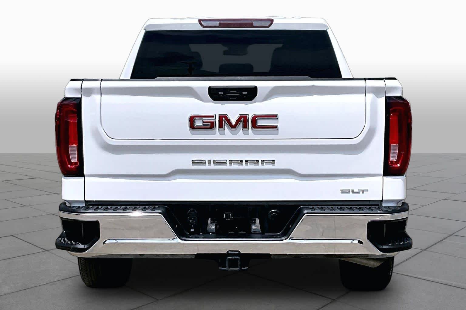 Used 2025 Summit White GMC SLT image 5