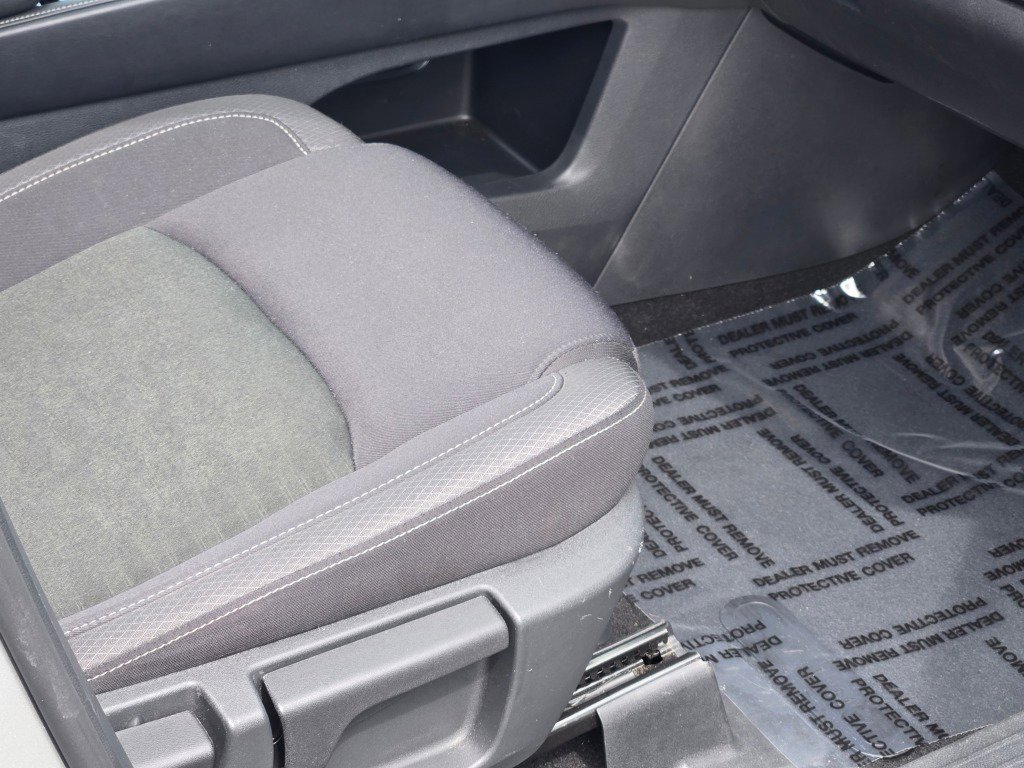 2025 Nissan Pathfinder SV - Photo 8