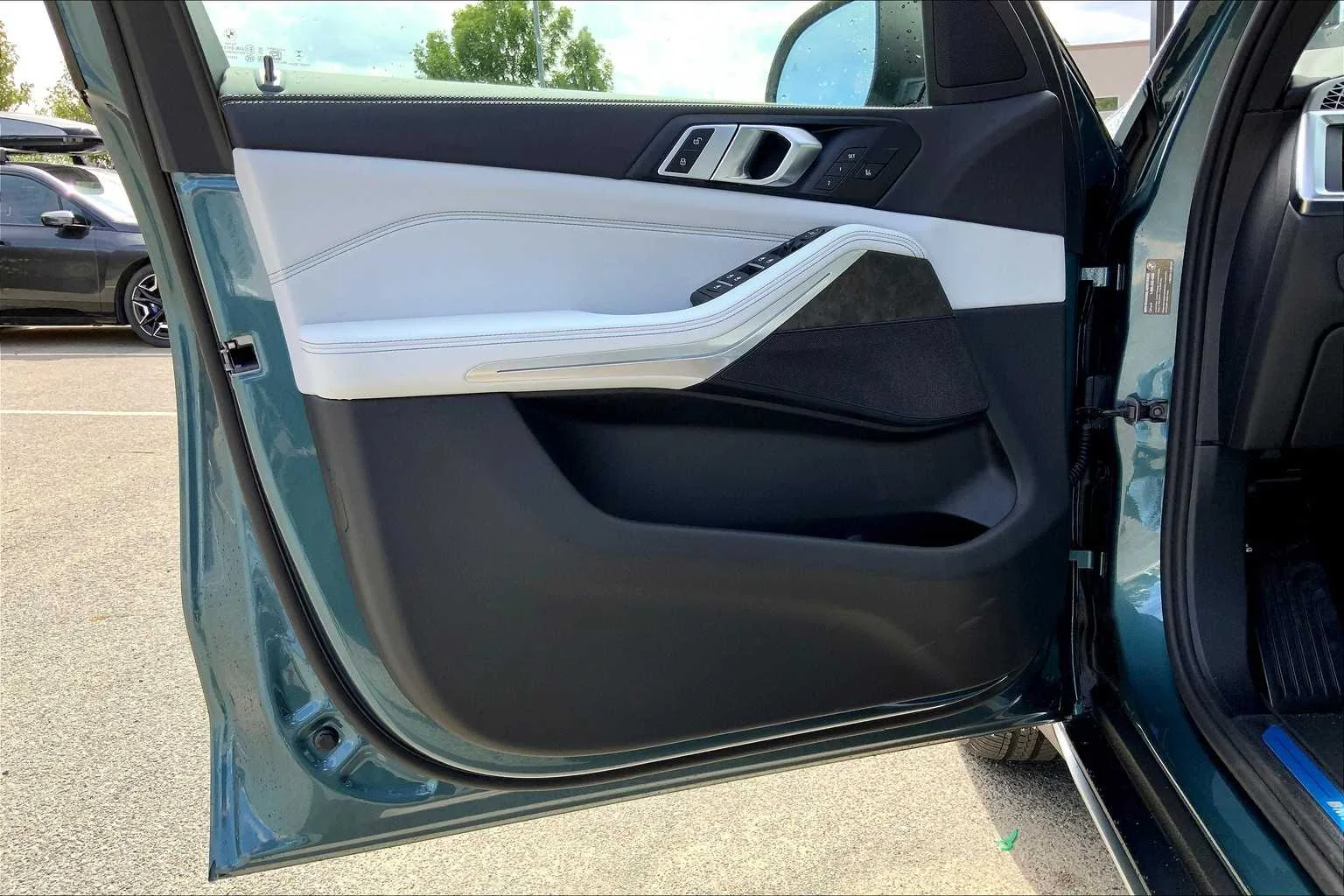 New 2026 Blue Ridge Mountain Metallic BMW xDrive40i image 10