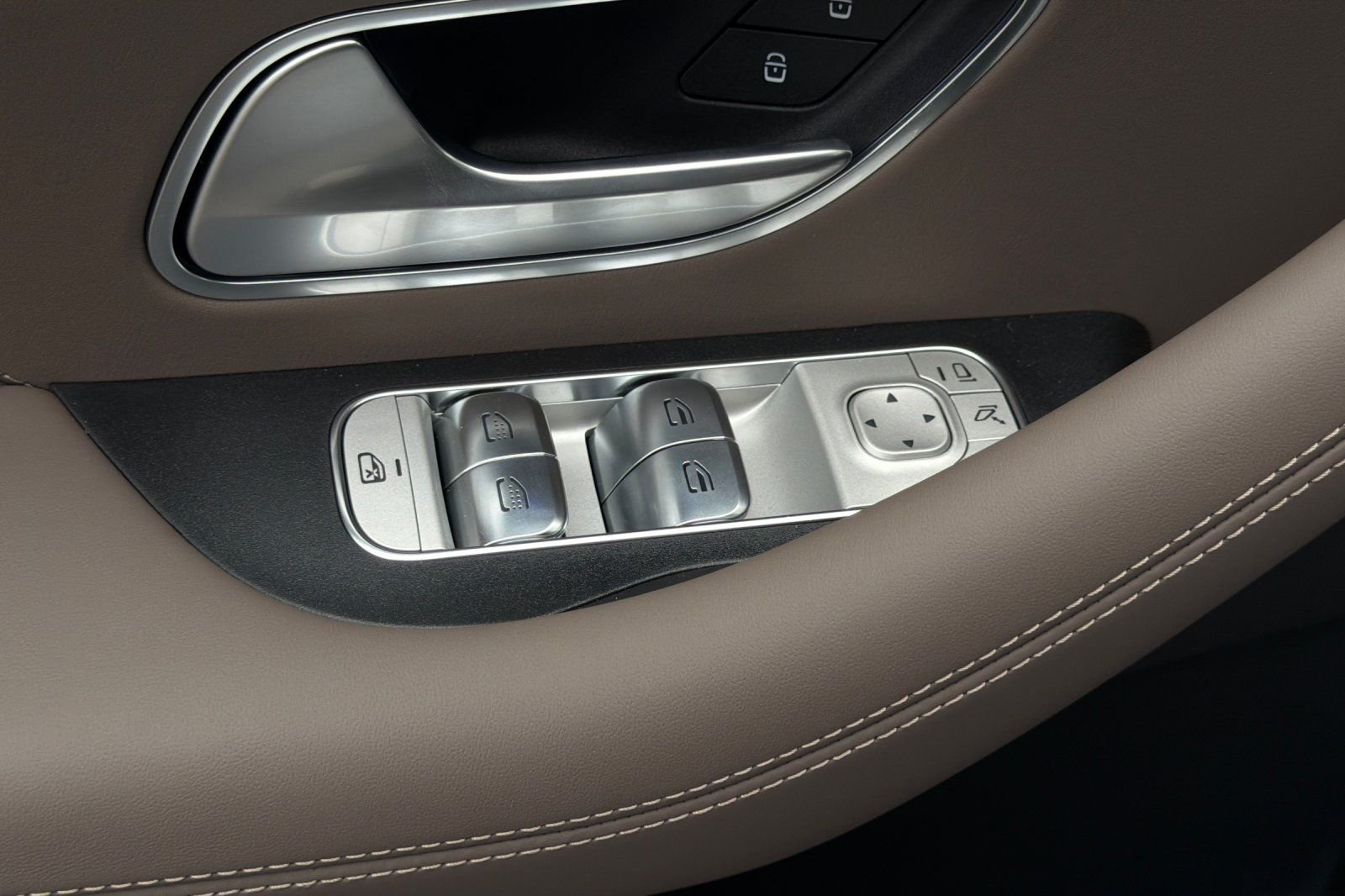 New 2026 Selenite Grey Metallic Mercedes-Benz GLS 63 AMG® image 27