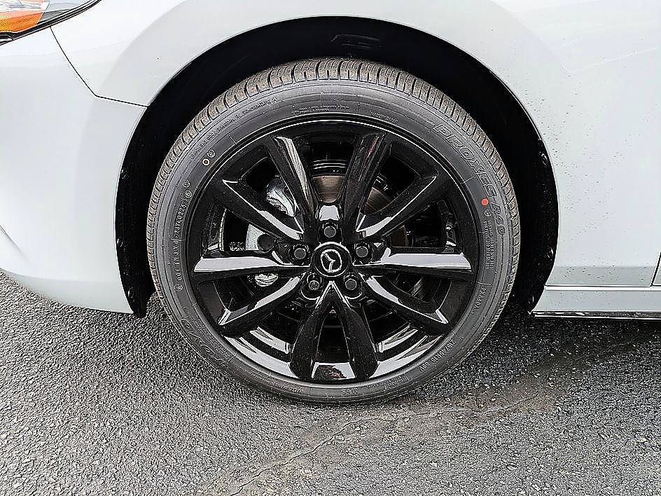 2026 Mazda Mazda3 Premium - Photo 10