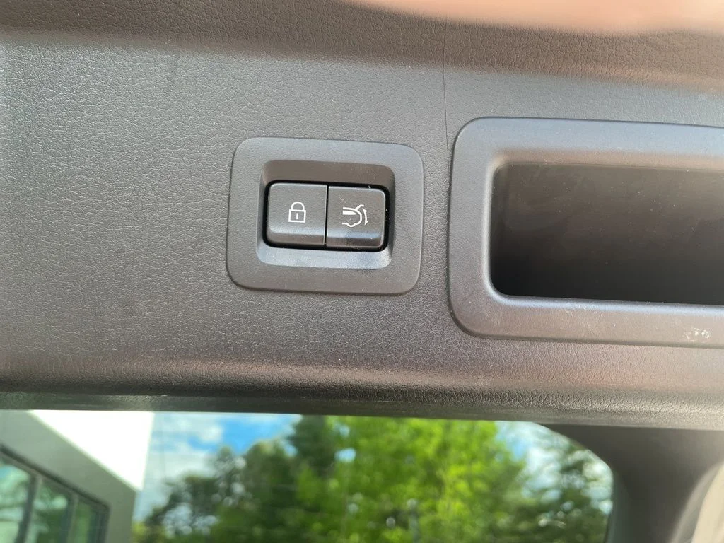Certified Used 2023 Silver Mazda 2.5 S Premium Package image 5