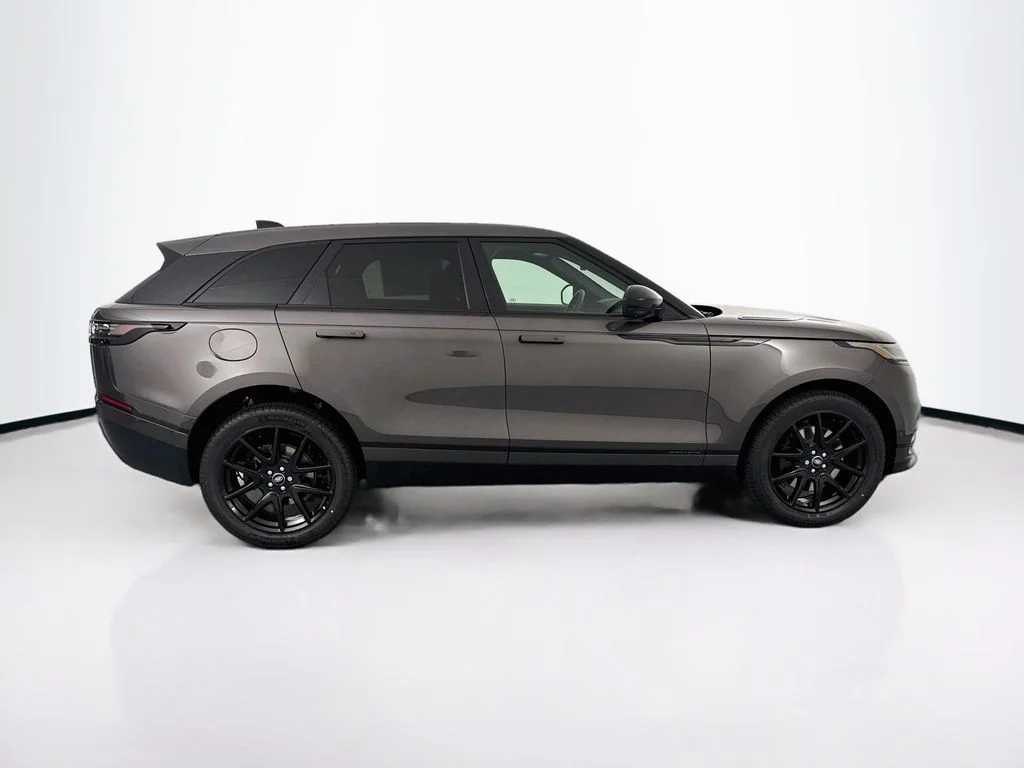 New 2026 Charente Grey Land Rover Belgravia Edition image 4