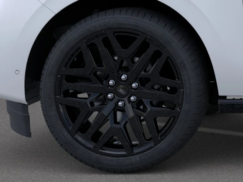New 2026 Star White Metallic Tri-Coat Ford Platinum® image 49