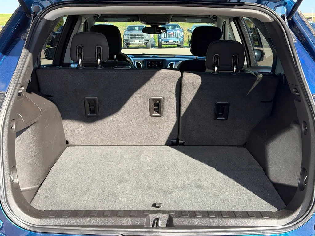 Used 2019 Blue Chevrolet LT image 9