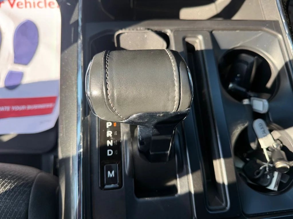 Used 2021 Red Ford XLT image 35