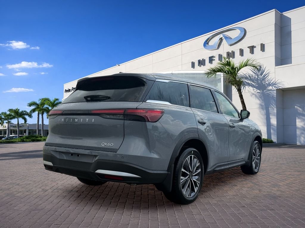 New 2027 HARBOR GRAY INFINITI Luxe FWD image 7