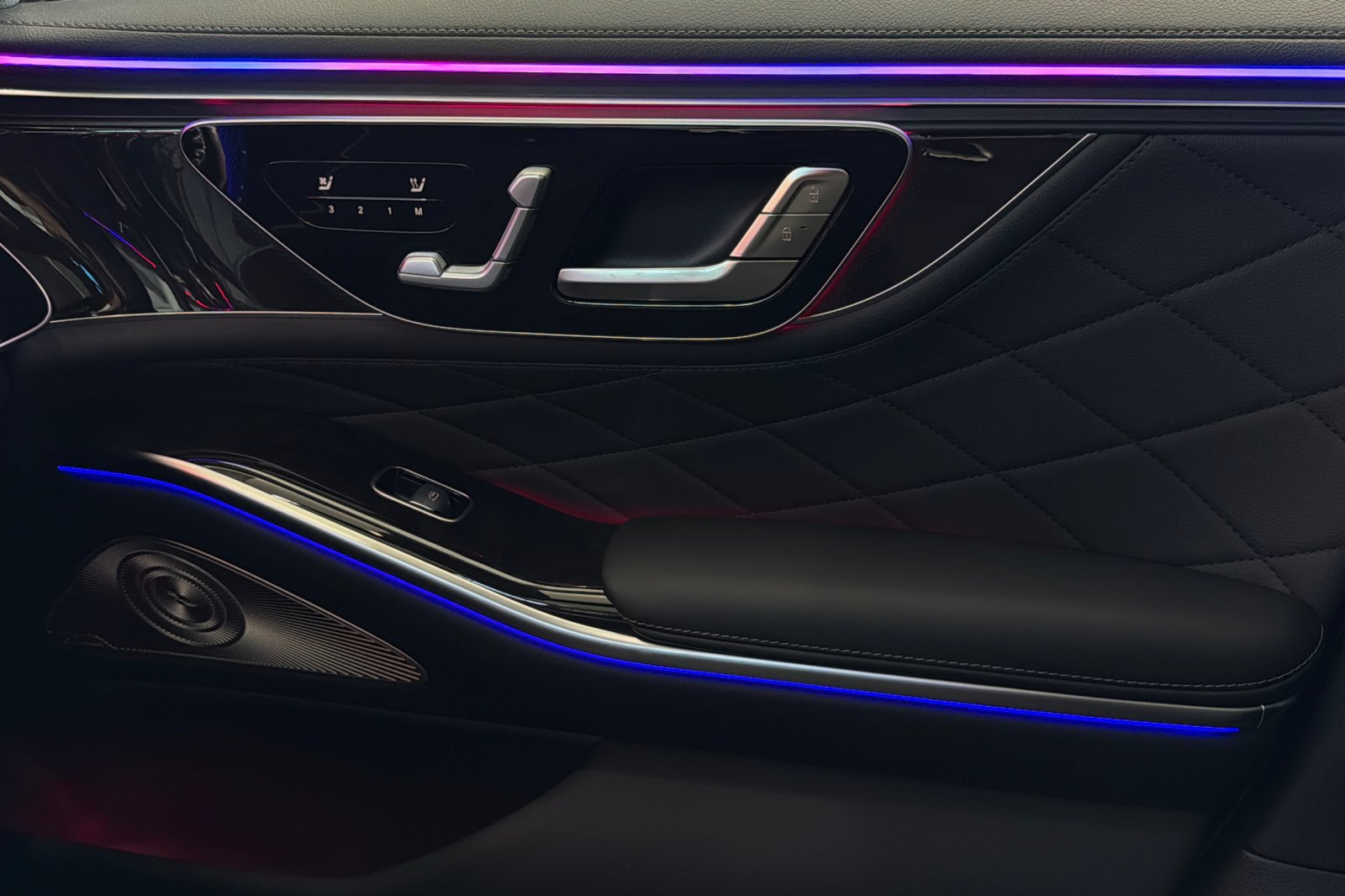 New 2027 Black Mercedes-Benz S 580 image 33