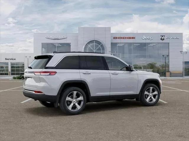 New 2026 Bright White Clear-Coat Exterior Paint Jeep Limited image 30