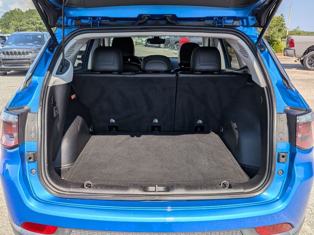 Used 2018 Blue Jeep Limited image 25