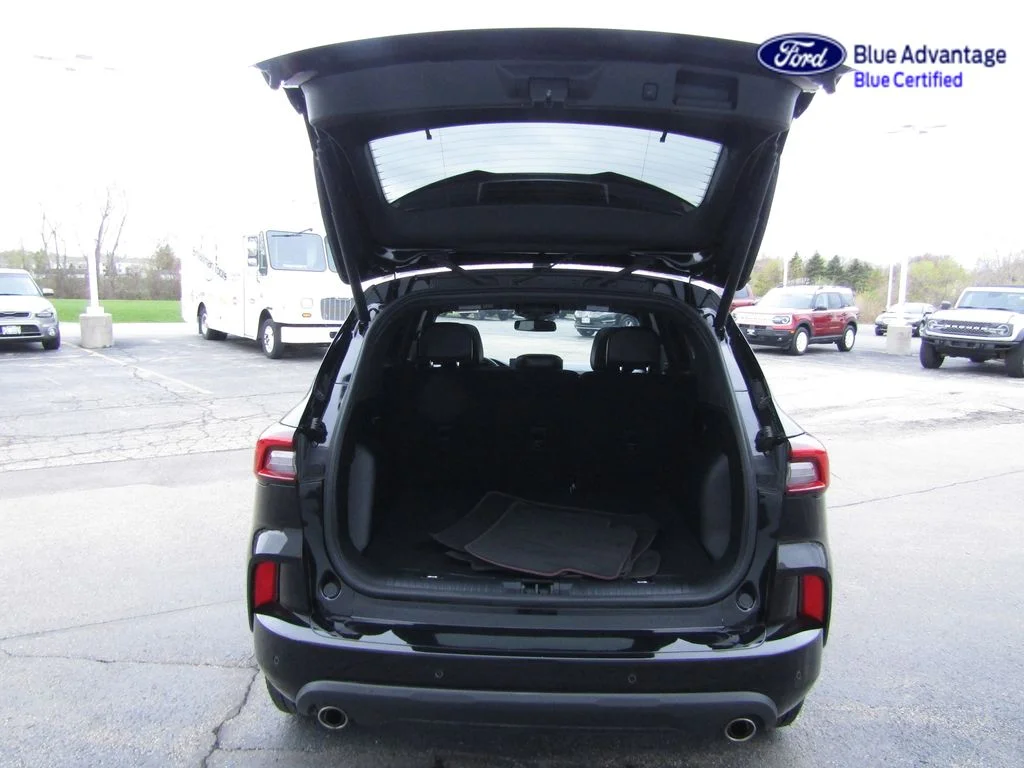 2023 Ford Escape ST-Line Elite - Photo 9