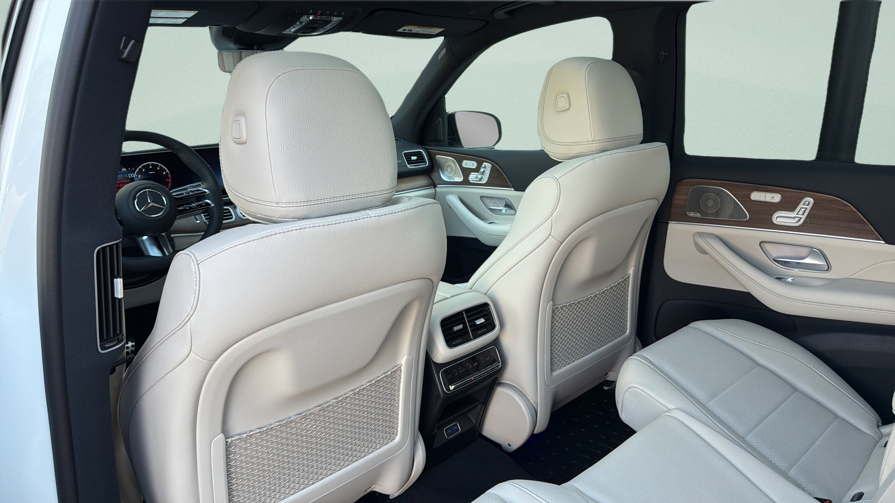 Certified Used 2026 Polar White Mercedes-Benz GLS 450 image 25