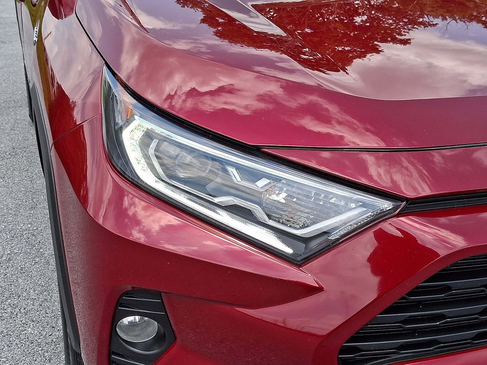 Used 2021 Ruby Flare Pearl Toyota Hybrid XLE image 10
