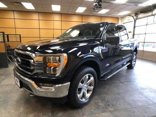 Certified Used 2021 Blue Metallic Ford XLT image 3