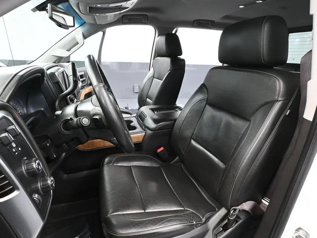 Used 2017 White Chevrolet LTZ image 27