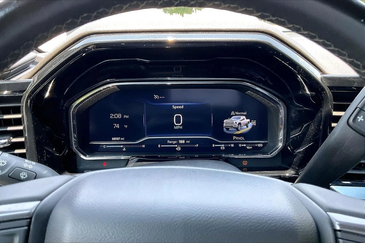 Used 2024 Blue Chevrolet High Country image 10