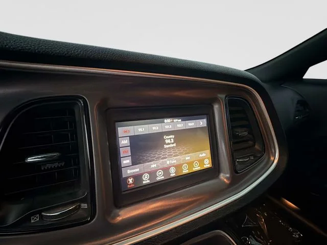 Used 2020 Red Dodge SXT image 18