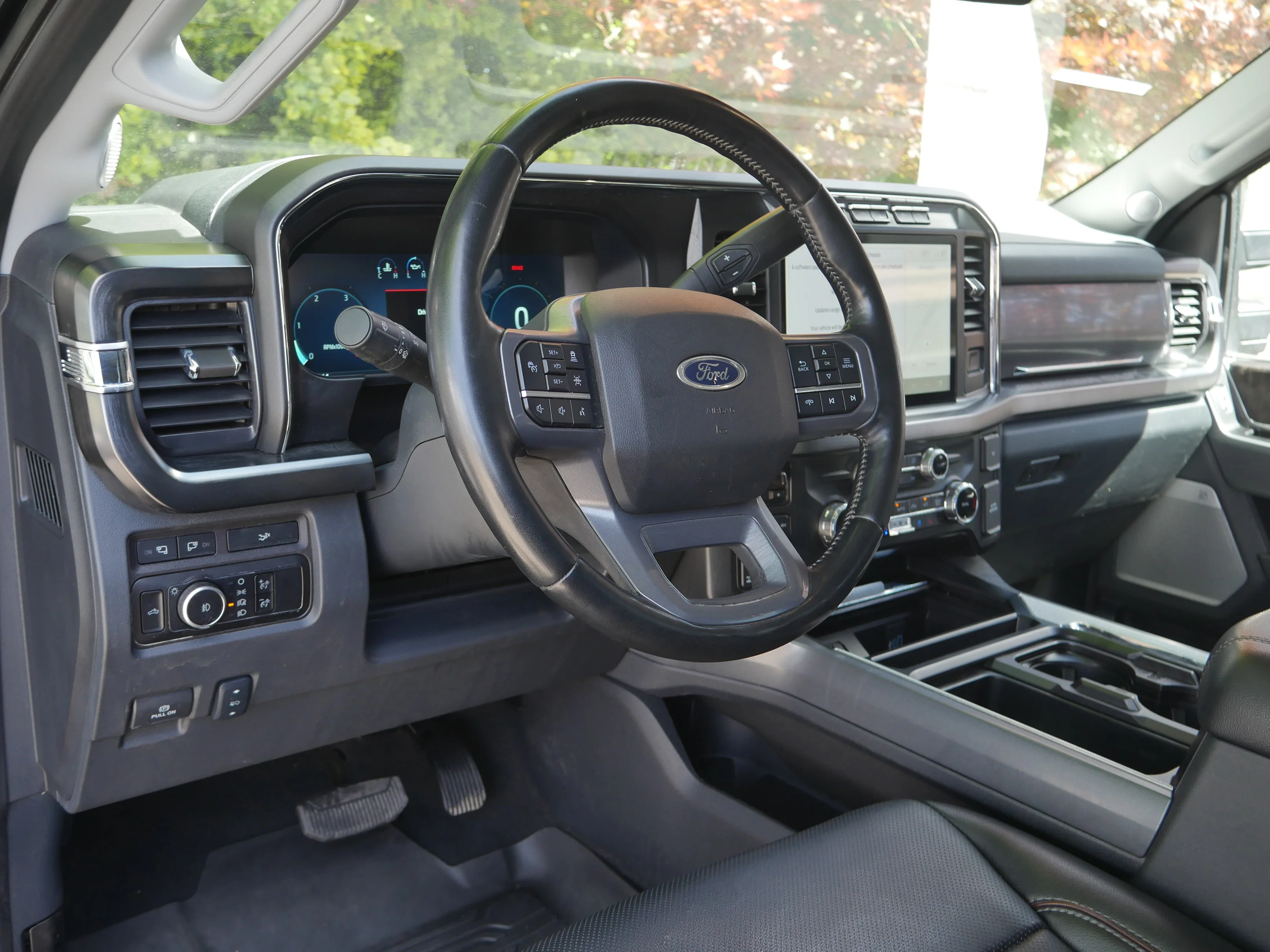 Certified Used 2024 Agate Black Metallic Ford LARIAT image 4