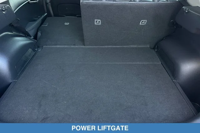 Used 2024 Black Kia Wind image 17
