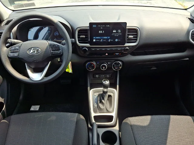 New 2026 White Hyundai SE image 10