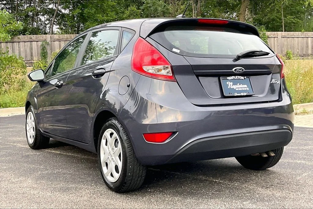 Used 2013 Purple Ford S image 9