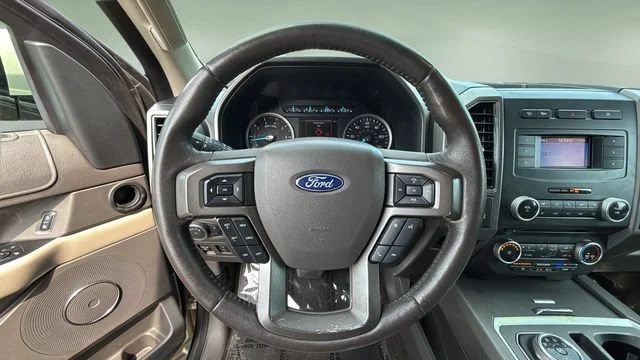 Used 2018 Gold Ford XLT image 12