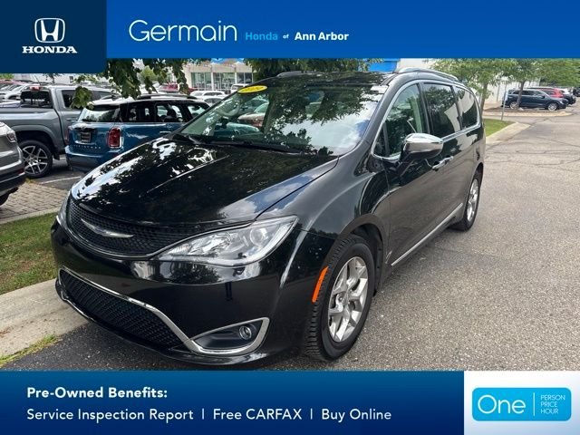 Used 2019 Brilliant Black Crystal Pearlcoat Chrysler Limited image 8