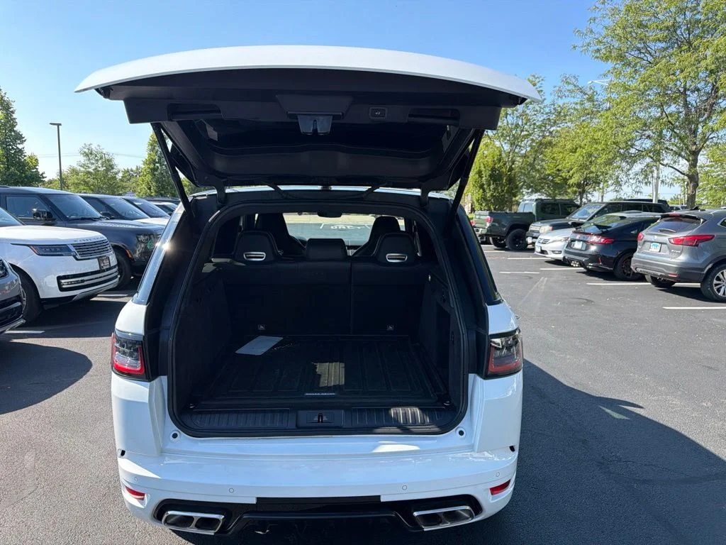 Used 2022 Fuji White Land Rover SVR image 19
