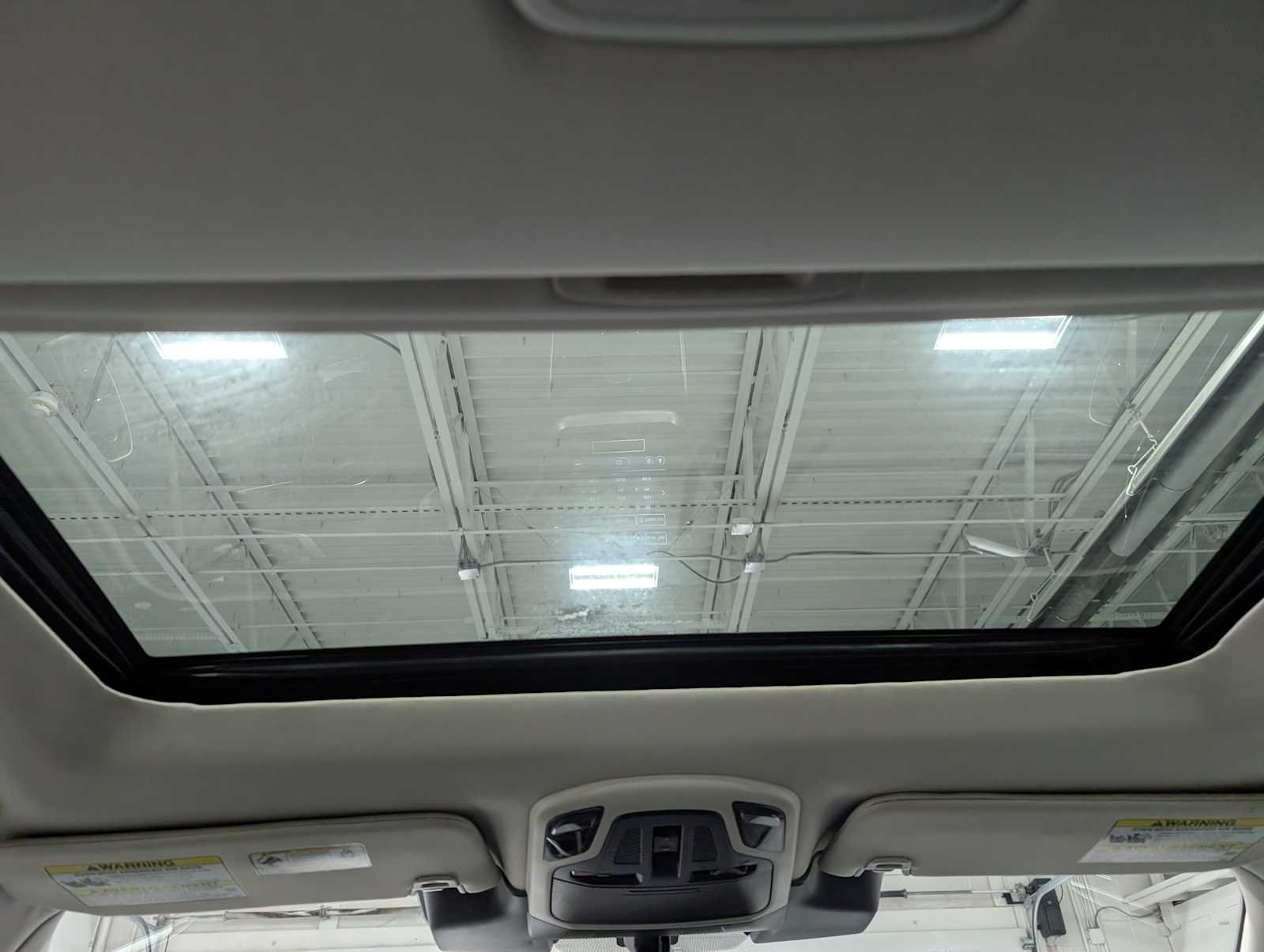 Used 2025 Crystal White Pearl Subaru Limited image 17