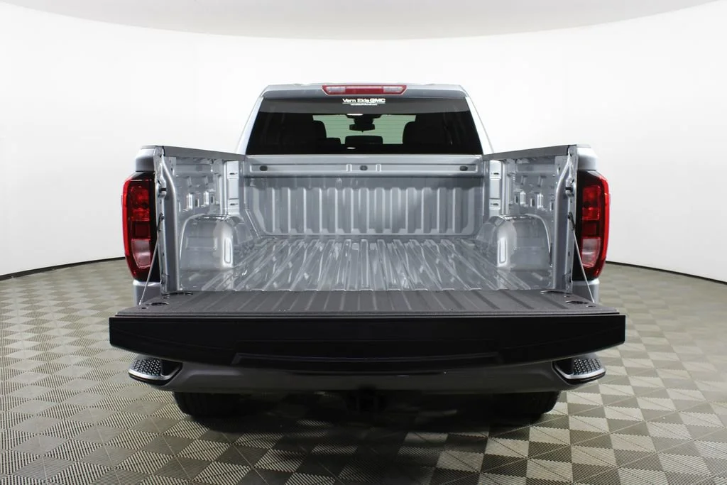 New 2026 Sterling Metallic GMC Elevation image 7