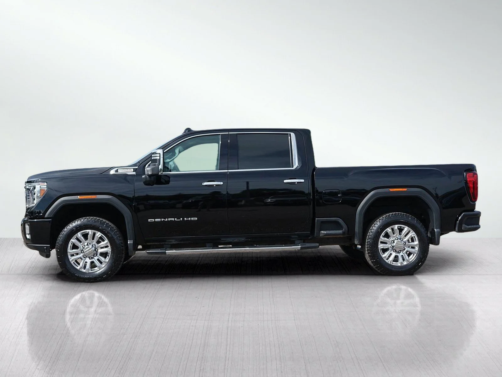 Used 2022 GMC Sierra 3500 Denali HD Denali with VIN 1GT49WEY1NF103554 for sale in Roseville, Minnesota