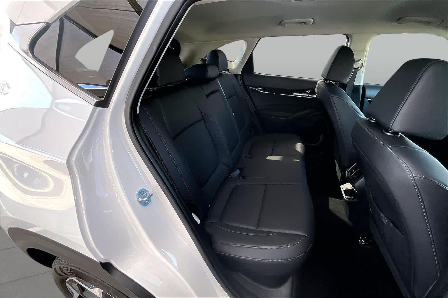 Used 2026 Snow White Pearl Kia EX image 20