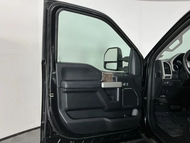 Used 2019 Agate Black Metallic Ford Lariat image 13