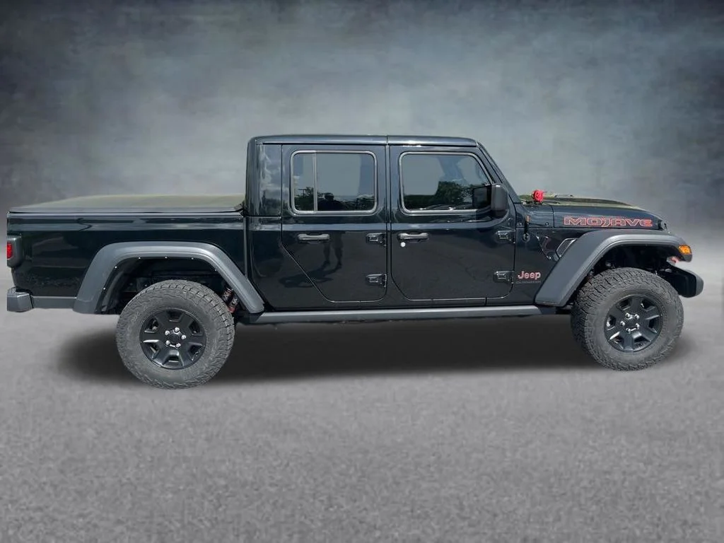 Used 2022 Black Jeep Mojave image 7
