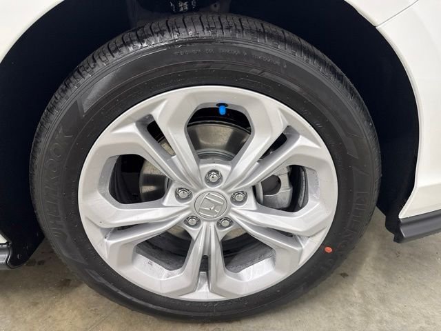 New 2026 Platinum White Pearl Honda LX image 10