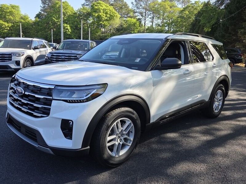 New 2026 Star White Metallic Tri-Coat Ford Active image 3