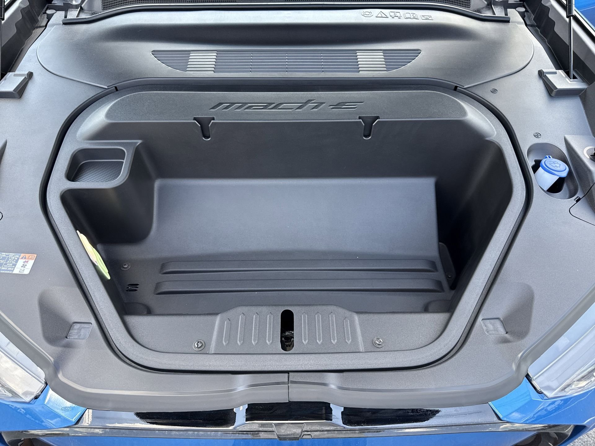 2025 Ford Mustang Mach-E Premium - Photo 22