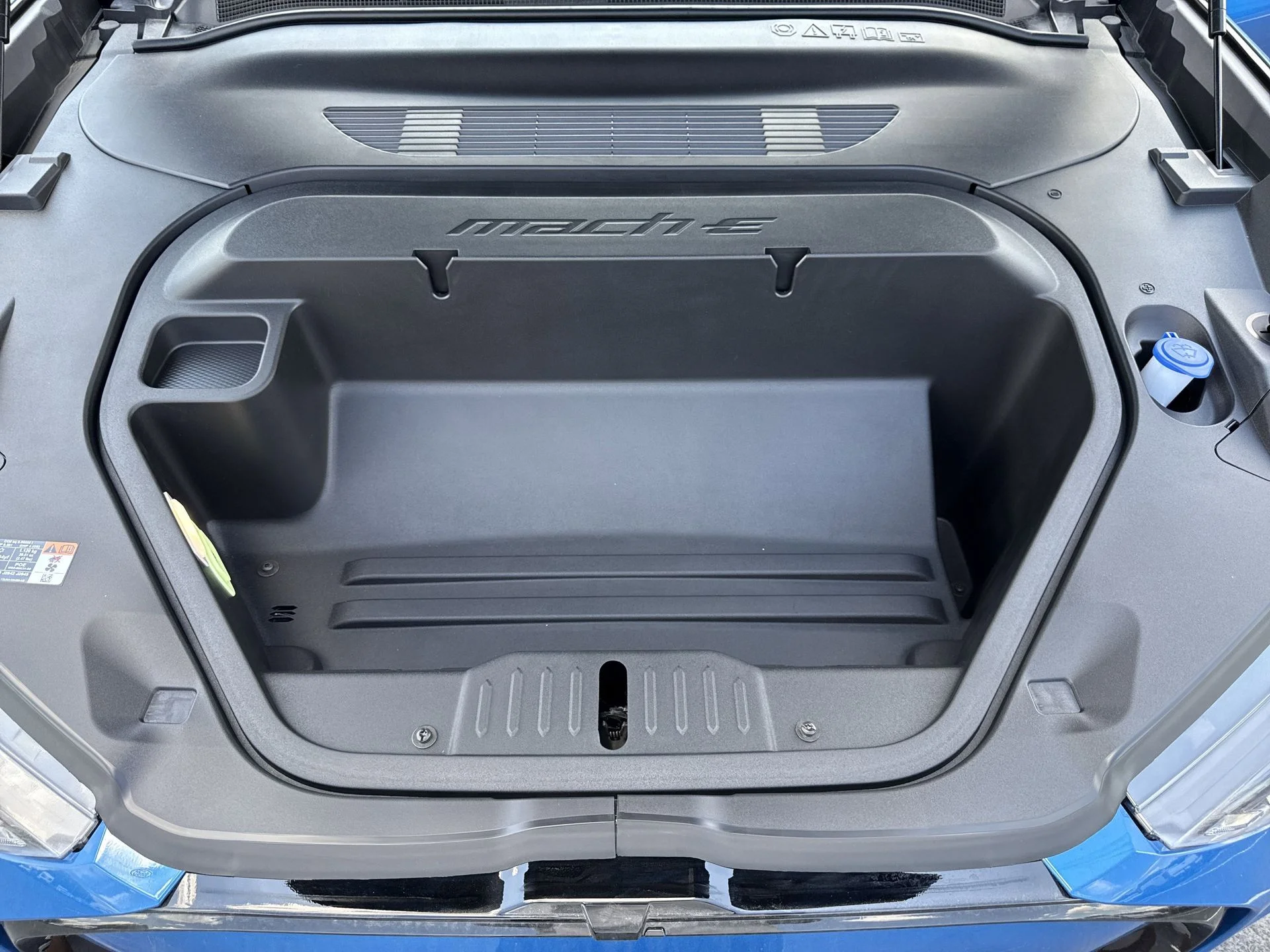 2025 Ford Mustang Mach-E Premium - Photo 22