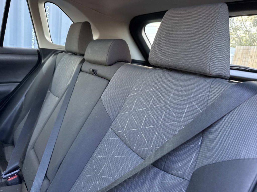 Used 2021  Toyota XLE image 14