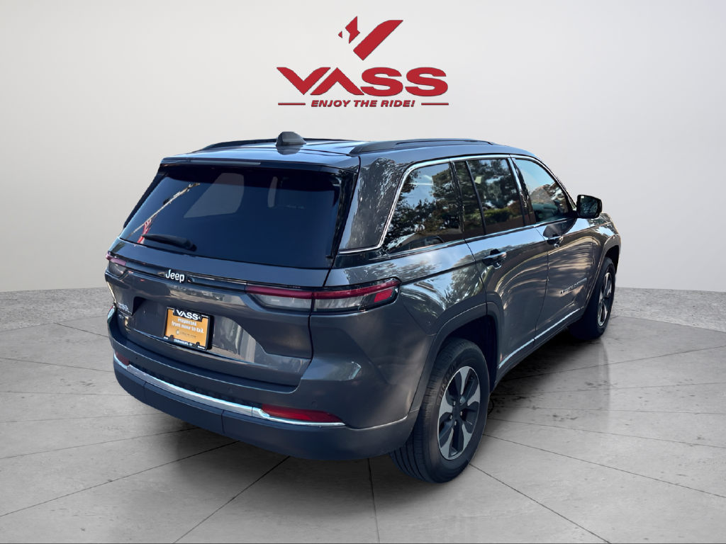 Certified Used 2024 Gray Jeep 4xe image 5
