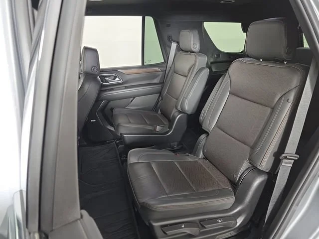 Used 2023 Gray Chevrolet High Country image 27