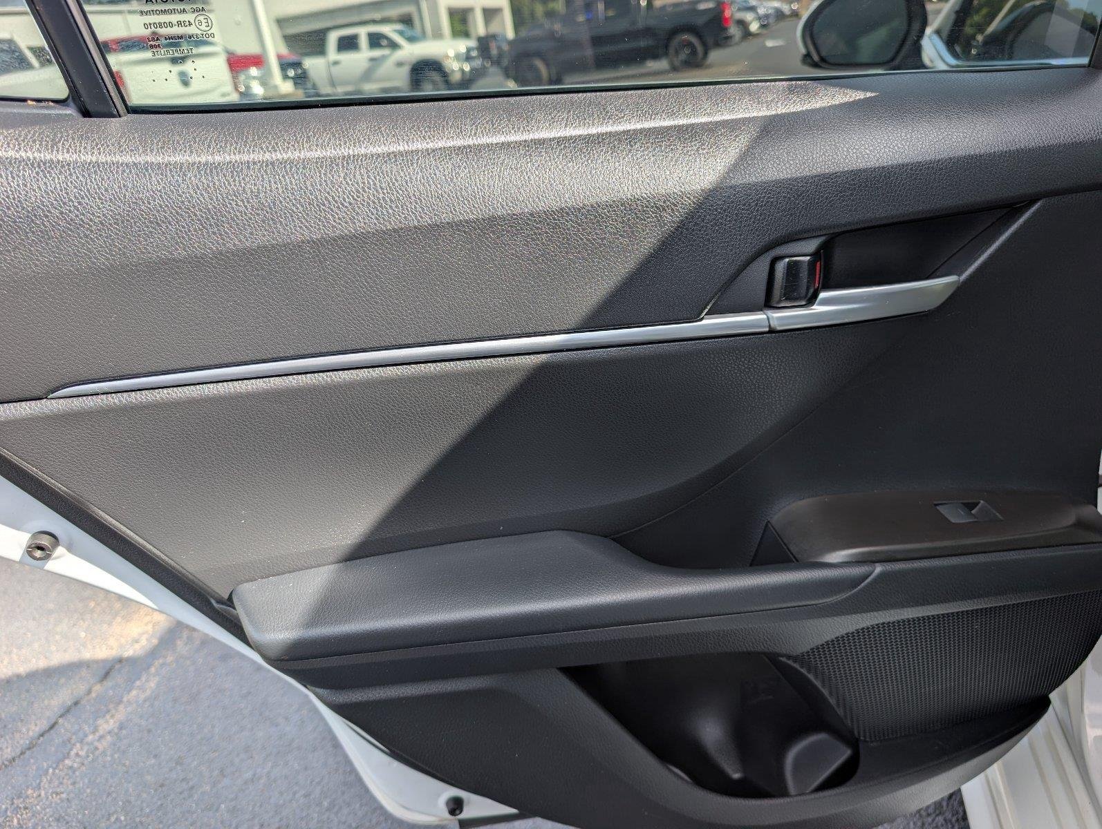 Used 2023 Ice Cap Toyota SE image 36