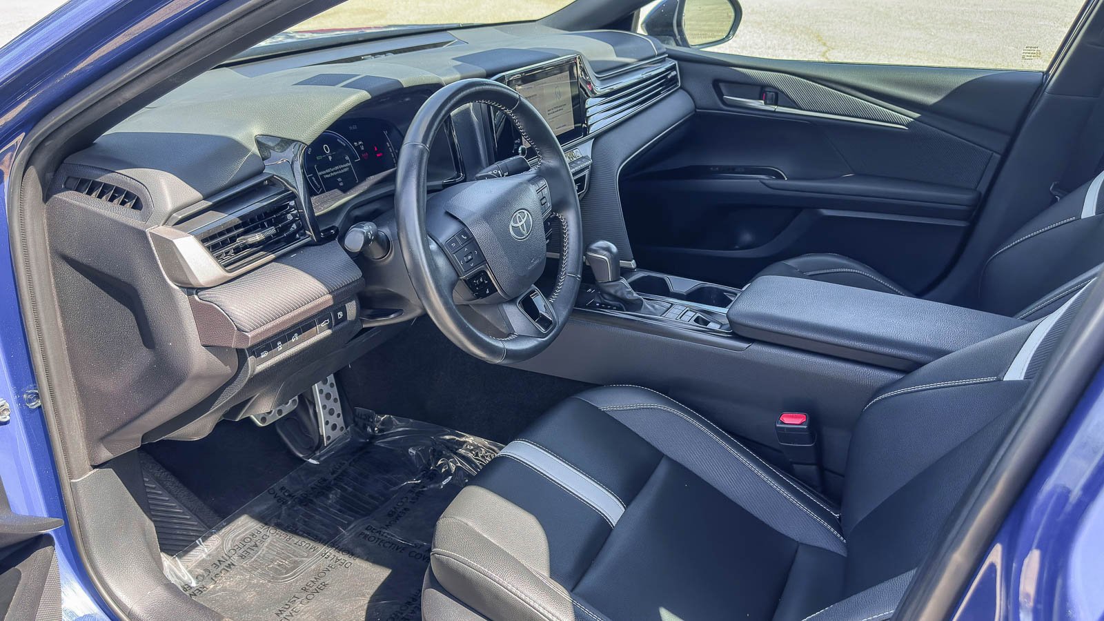 Used 2025 Blue Toyota LE image 18