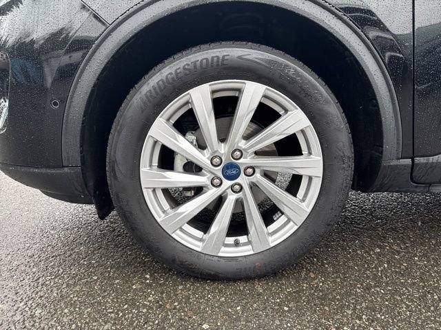 Used 2022 Black Metallic Ford Titanium image 15